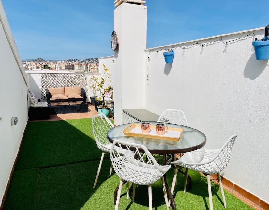 Magnifique Duplex Avec Terrasse Proche De La Plage Malaga Bagian luar foto