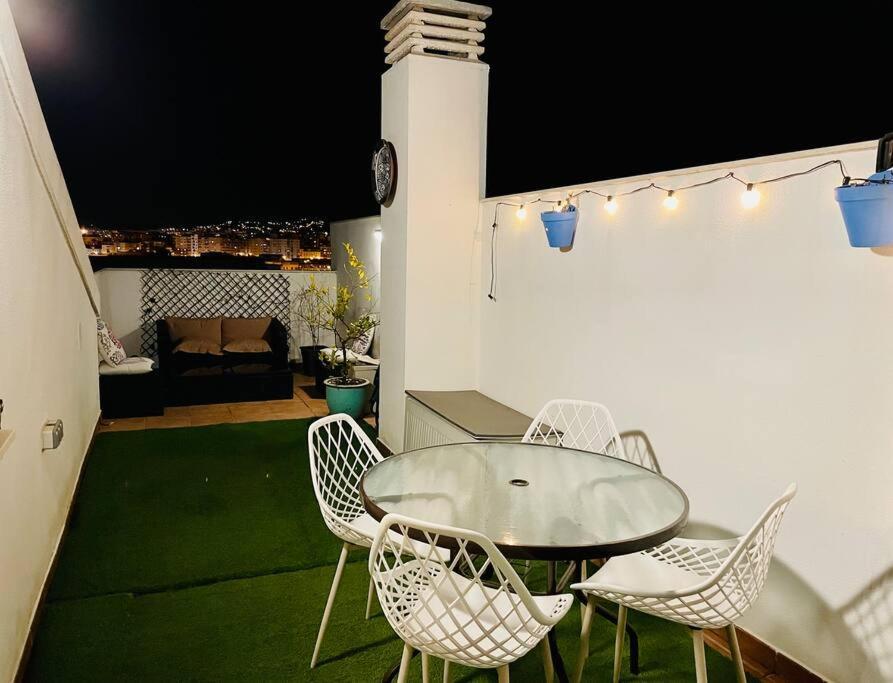 Magnifique Duplex Avec Terrasse Proche De La Plage Malaga Bagian luar foto