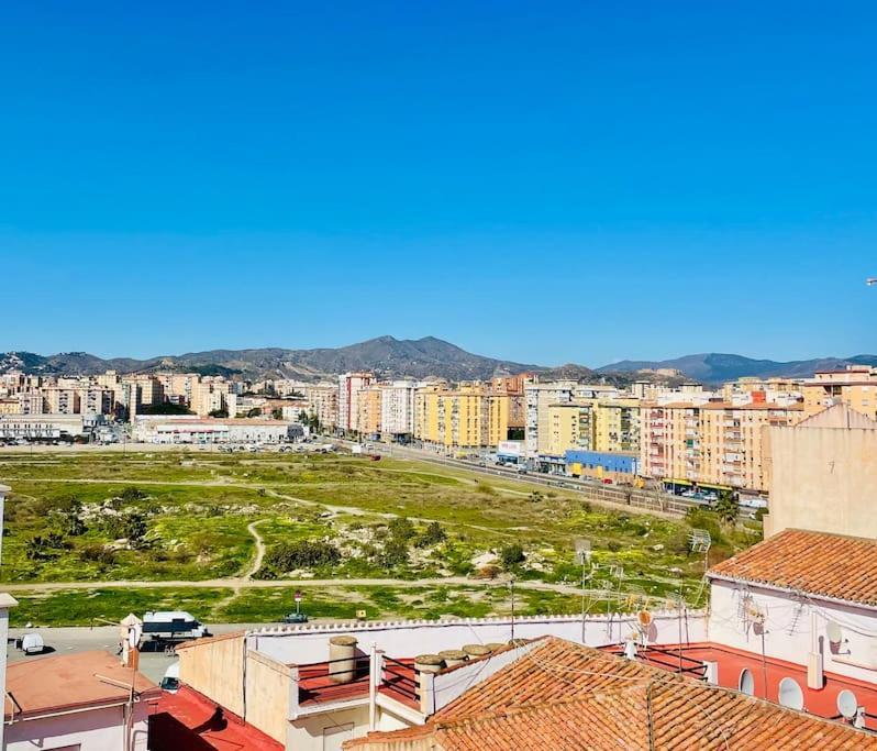 Magnifique Duplex Avec Terrasse Proche De La Plage Malaga Bagian luar foto